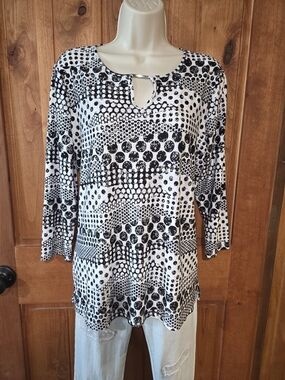 Emily Daniels Black & White Dot-Pattern Keyhole Women's Blouse